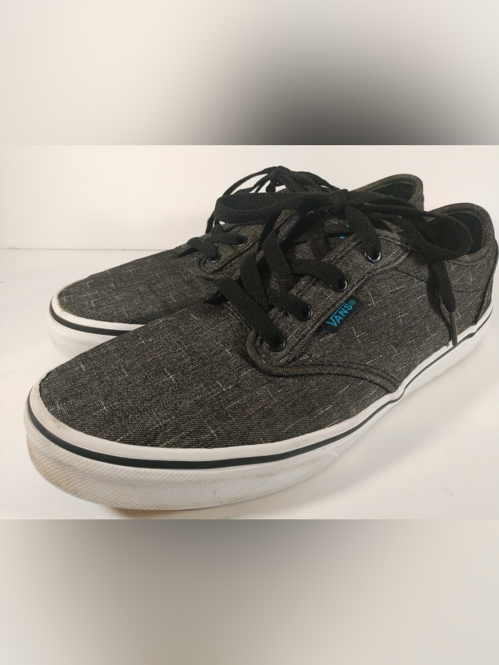 Vans Men's Charcoal Canvas Low-Top Sneakers with Black Laces